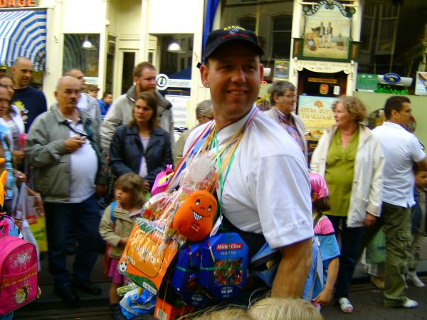 20080523201206 Rene krijgt onderweg ook heel veel